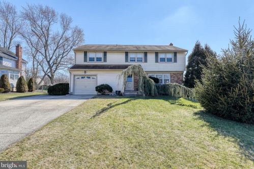 100 Acadia Dr, Riverton NJ 08077-3136 exterior