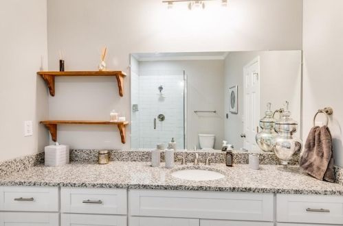 2884 Cravey Dr, Atlanta GA  30345-1420 exterior