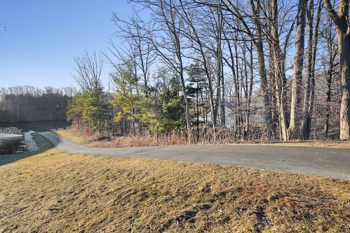 7383 Buccaneer Dr, Grand Rapids MI 49546-9104 exterior