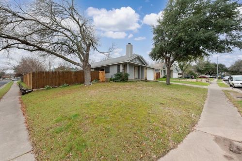 8401 Birmingham Dr, Austin TX  78748-6464 exterior