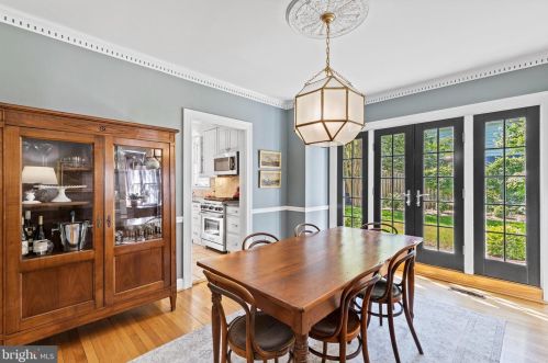 5206 Abingdon Rd, Bethesda MD 20816-1835 exterior