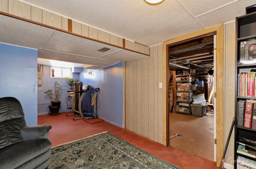 1314 Tappan St, Bull Valley IL 60098-2451 exterior