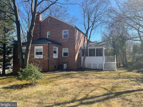 7504 Wildwood Dr, Silver Spring, MD 20912-7508