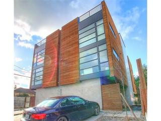 4020 14th Ave, Seattle WA  98108-1430 exterior