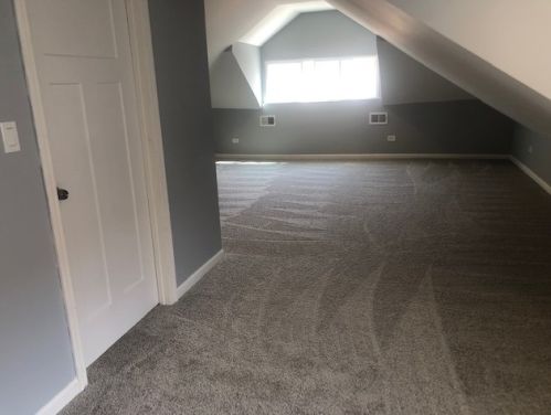 8422 Saginaw Ave, Chicago IL 60617-2028 exterior