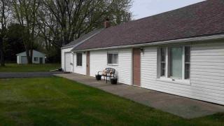 33 Sub Station Rd, Temperance, MI 48182-9521