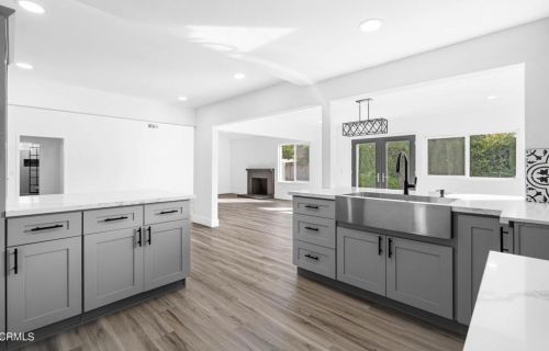 1540 Joliet Pl, Oxnard CA  93030-3140 exterior