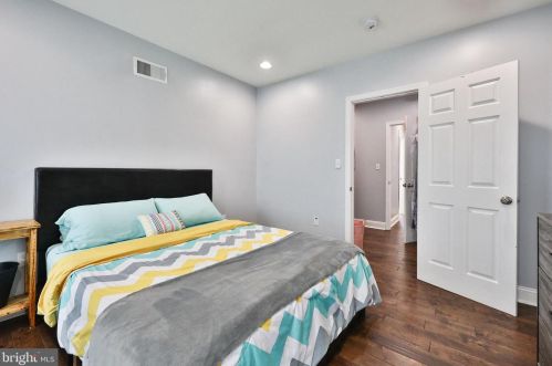 1524 Leithgow St, Philadelphia PA 19147-1514 exterior