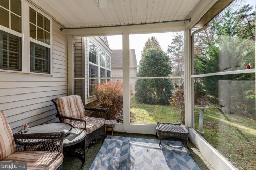 89 Warwick Way, Southampton NJ  08088-1122 exterior