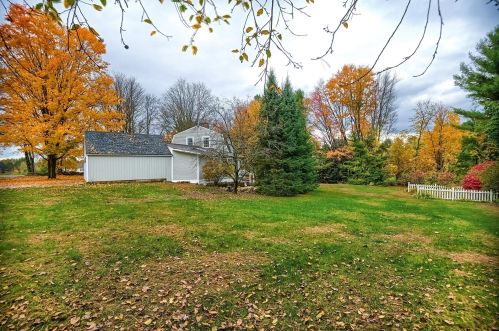 346 Mtn Rd, Concord NH 03301-5482 exterior