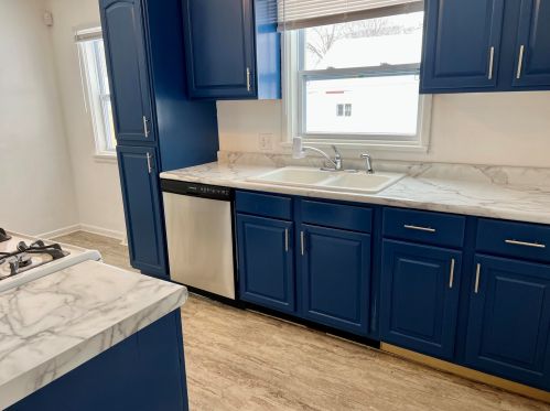 1431 Madison St, Meskegon MI 49442-5250 exterior