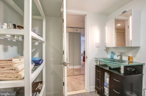 4658 Upton St, Washington DC 20016-2369 exterior