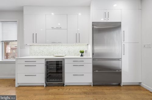 833 Bainbridge St, Philadelphia PA  19147-2009 exterior