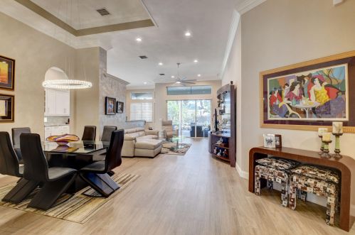 10144 Armani Dr, Boynton Beach FL 33437-3742 exterior