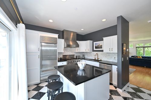 2226 Edgewood Ave, Milwaukee WI  53211-2938 exterior