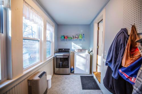 56 Walker St, Concord NH  03301-3162 exterior