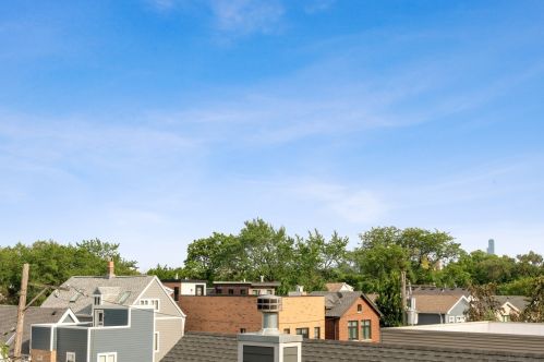 3341 Hamilton Ave, Chicago IL 60608-6036 exterior