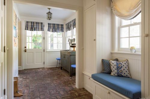 2 Creemer Rd, Armonk NY 10504-2402 exterior