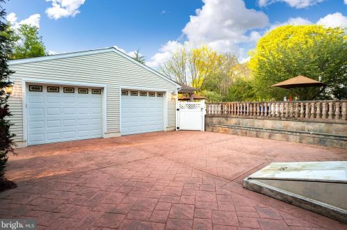 118 Lenox Ave, Trenton NJ 08620-1707 exterior