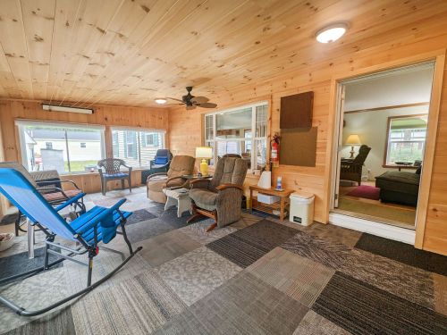 5 Dawn Dr, Concord NH 03303-2050 exterior