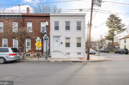 900 Lamberton St, Trenton, NJ 08611-3421