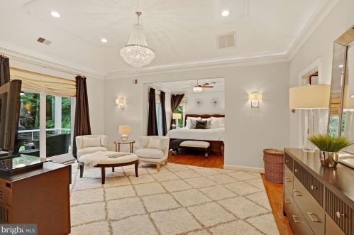 624 Live Oak Dr, Mc Lean VA 22101-1563 exterior