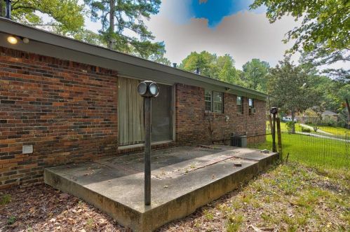 1004 Forrest Dr, Atlanta GA 30354-2514 exterior