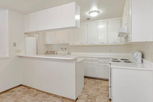 2105 Del Rey Ct, Davis CA 95616-0707 exterior