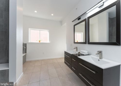 1122 26 St, Philadelphia PA 19121-4636 exterior