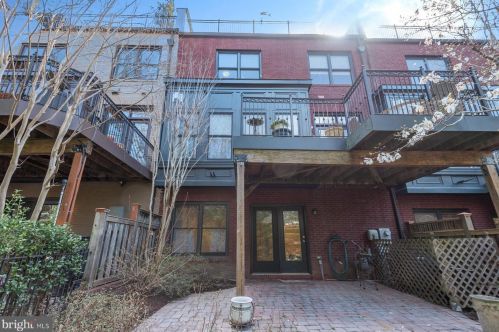 12561 Ansin Cir Dr, Rockville MD 20854-6912 exterior