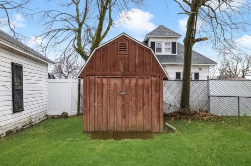 22 Oakland Ave, Providence RI  02919-4307 exterior