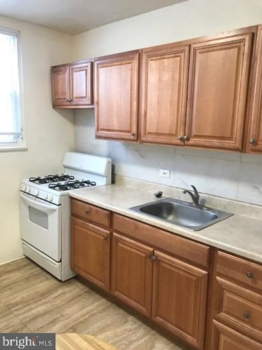 4017 Greeby St, Philadelphia PA 19135-2516 exterior