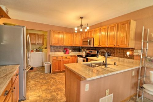 12393 Waterford Ave, Milwaukee WI 53235-4922 exterior