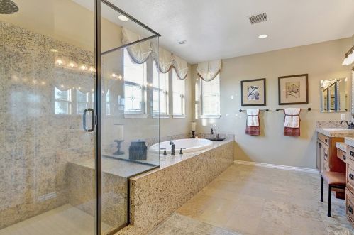 12612 Sierra Creek Dr, Riverside CA 92503-8453 exterior