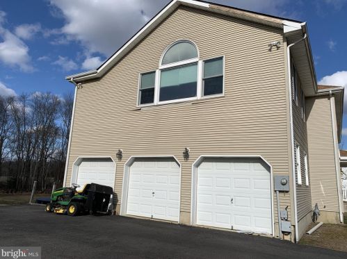 6 Kari Ct, Jackson Twp NJ 08527-1377 exterior