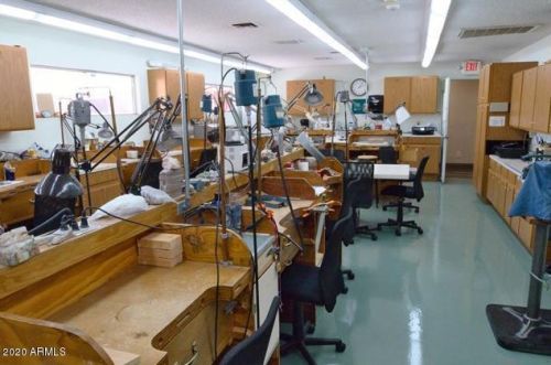 11608 51st St, Phoenix AZ 85044-5686 exterior