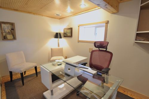 9600 Avers Ave, Chicago IL 60805-2944 exterior