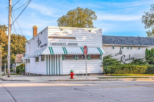 1411 Potter Ave, Milwaukee WI 53207-2115 exterior