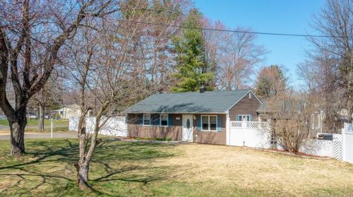 1 Mdw Rd, Enfield CT 06082-6003 exterior