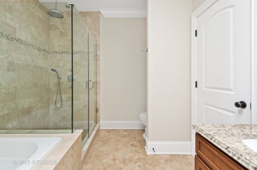 5048 Oakley Ave, Chicago IL 60625-1830 exterior