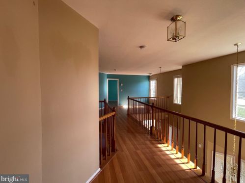 12 Colebrook Ct, Princeton NJ 08540-7050 exterior