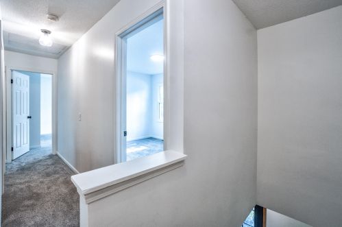 1202 Sprucebrook Dr, Kalamazoo MI 49048-5814 exterior