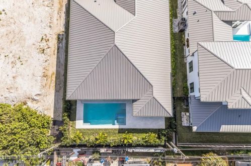 1045 Morningside Dr, Naples FL 34103-3313 exterior