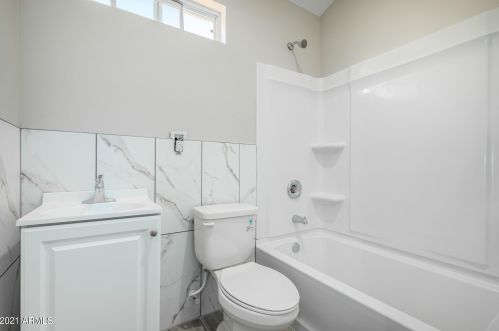 5006 35th Dr, Phoenix AZ  85041-2622 exterior