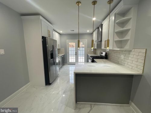 1617 Allengrove St, Philadelphia PA  19124-2729 exterior