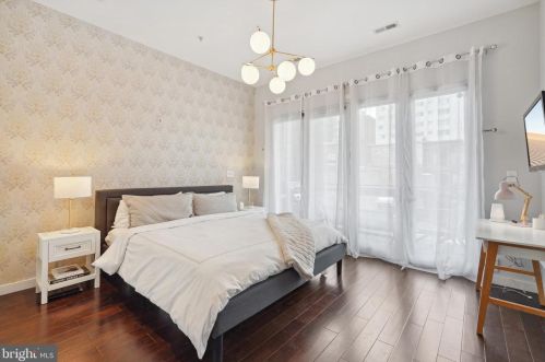 1220 11th St, Washington DC  20001-4262 exterior