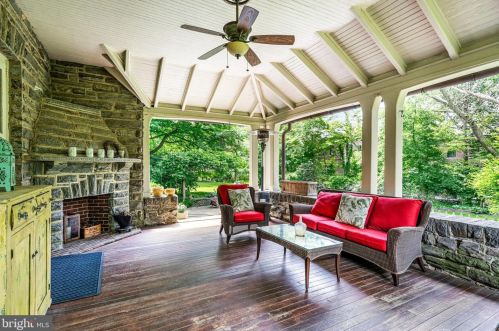 102 Chestnut Hill Ave, Philadelphia PA 19118-2715 exterior