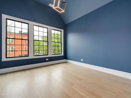 1943 Honore St, Chicago IL  60622-1044 exterior