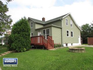 522 Edwards St, Aurora, IL 60505-2202