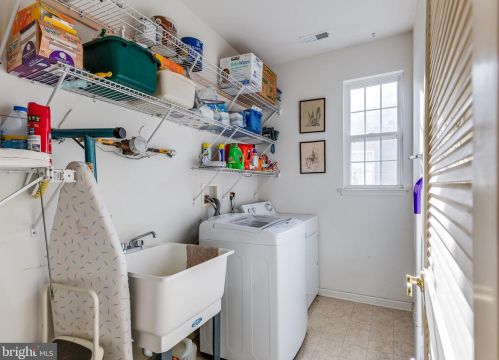 89 Warwick Way, Southampton NJ  08088-1122 exterior